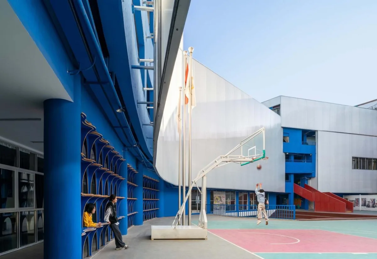 BIM建筑|深圳蓝白艺术院校 / 万社设计