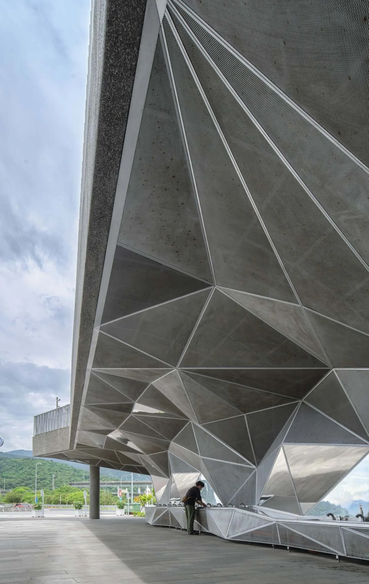 BIM建筑|苏澳高速公路休息区及服务区 / 翁祖模建筑师事务所