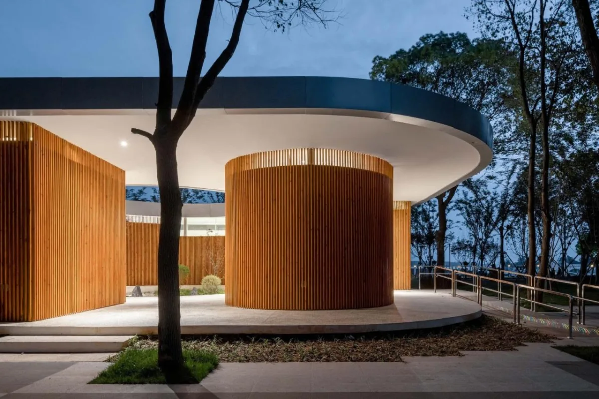 BIM建筑|梁子湖长岭渡口景观公厕 / 原榀建筑