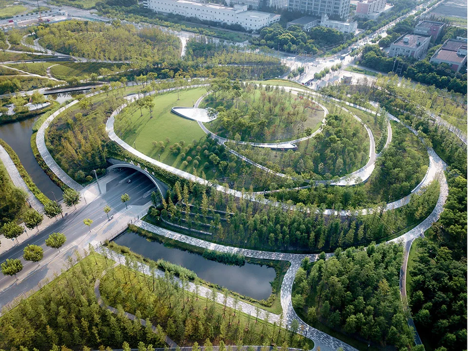 BIM建筑|理想社区：城市型康养， 国华人寿首家国际康养中心 / 栖城设计