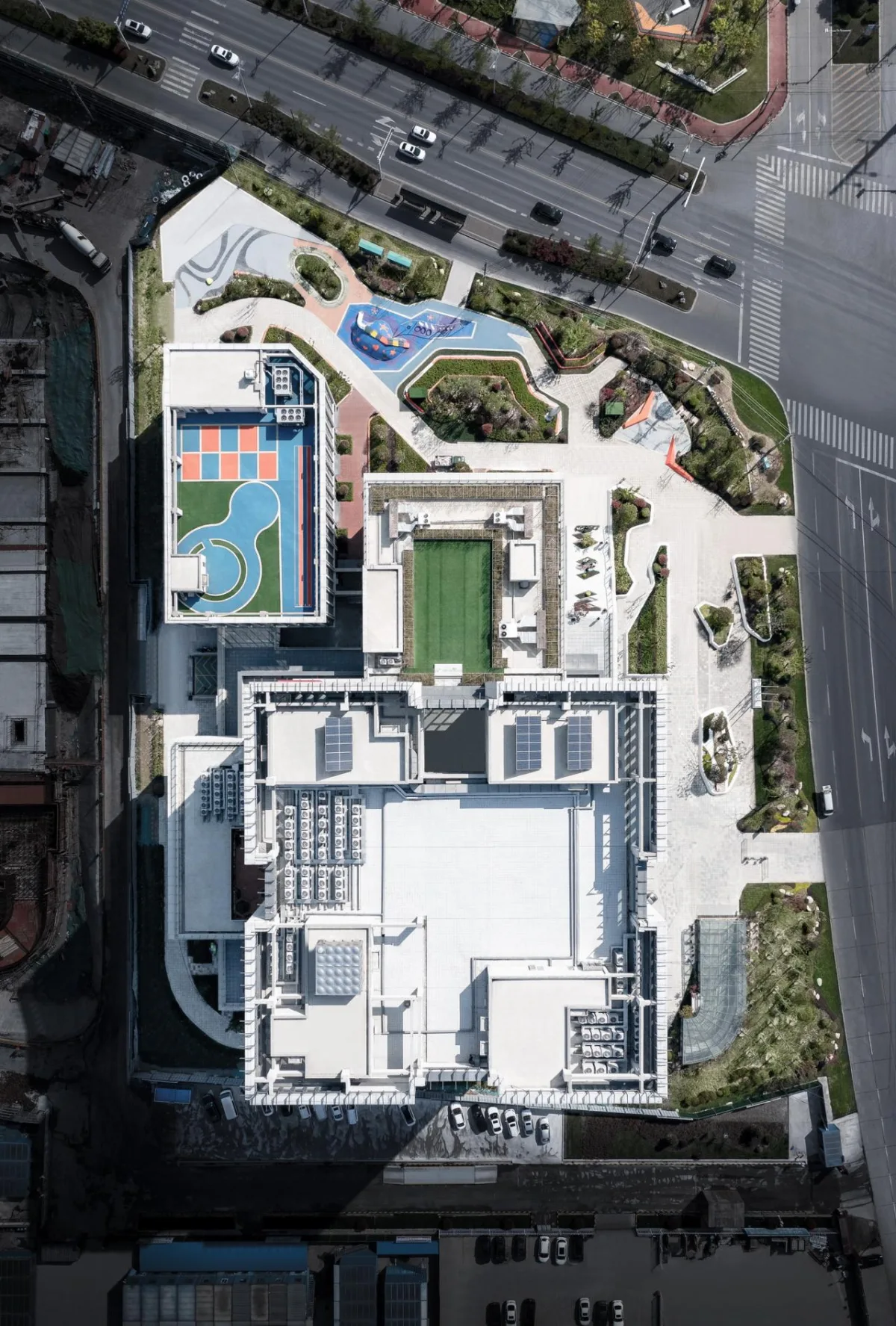 BIM建筑|一站式全民教育综合体：翼立方教育发展中心 / 简和工作室