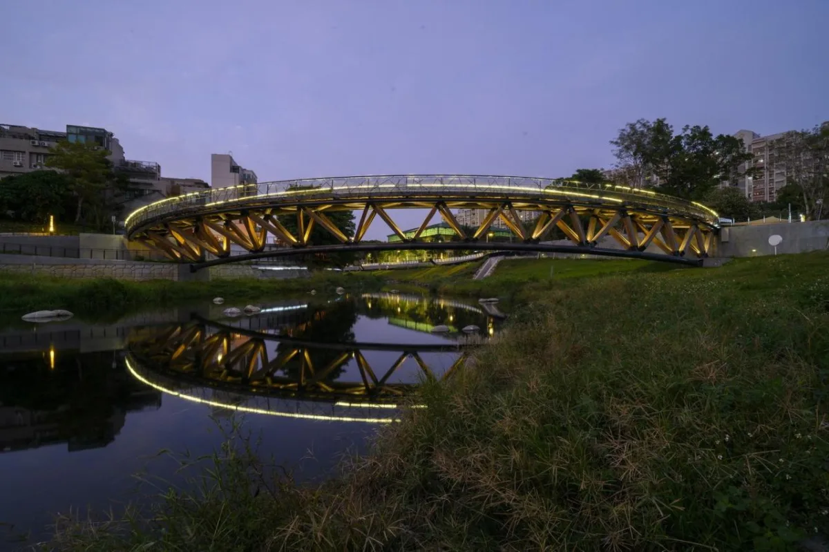 BIM建筑|月见桥 / HWCA Huai-Wen Chang Architect