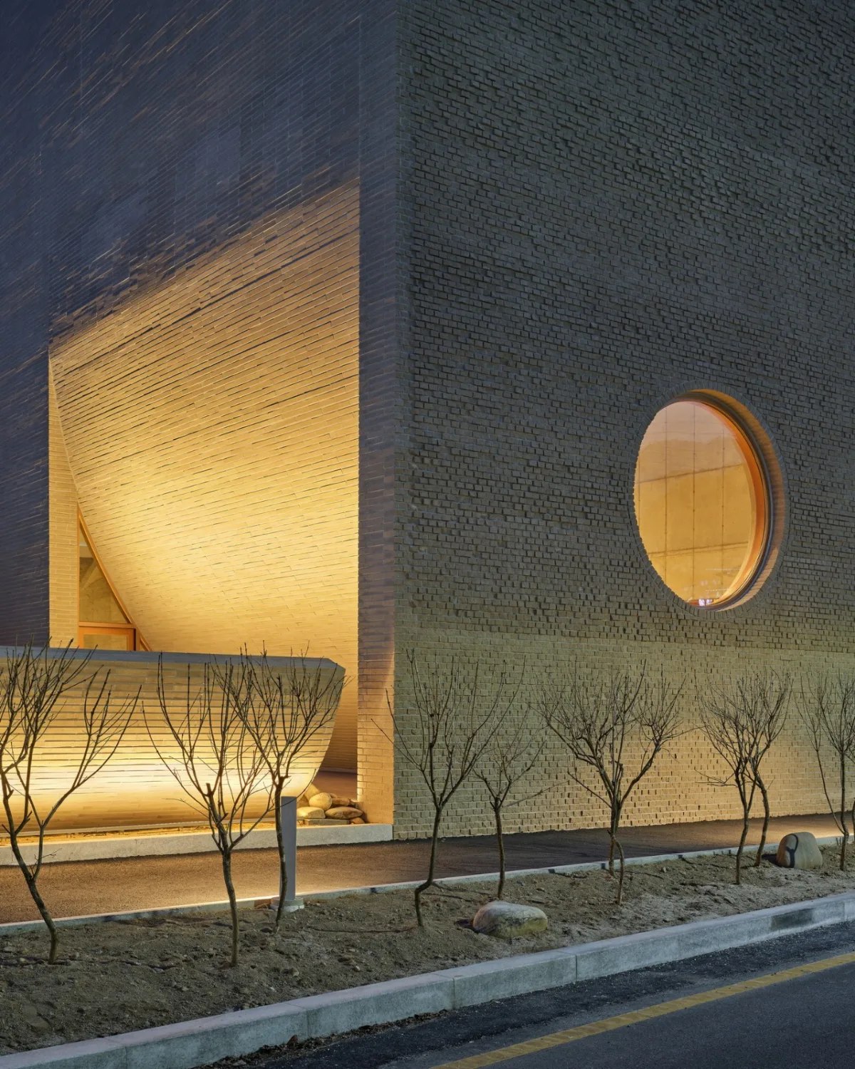 BIM建筑|流水墙体，泰瑞咖啡馆 / NAMELESS Architecture