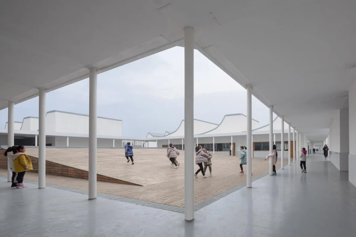 BIM建筑|平行与光的学校——青衣江路小学校 / 迹·建筑事务所（TAO）