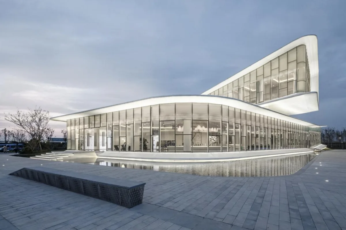 BIM建筑|反重力生长的有机体—洪湖·新滩展示中心 / UA尤安设计