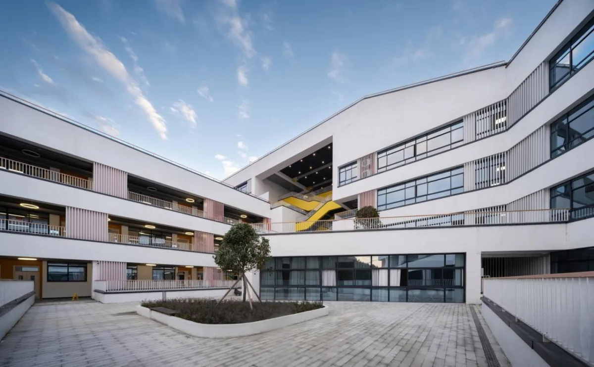 BIM建筑|吉首中驰·湘郡礼德学校（一期）/ 象外营造工作室