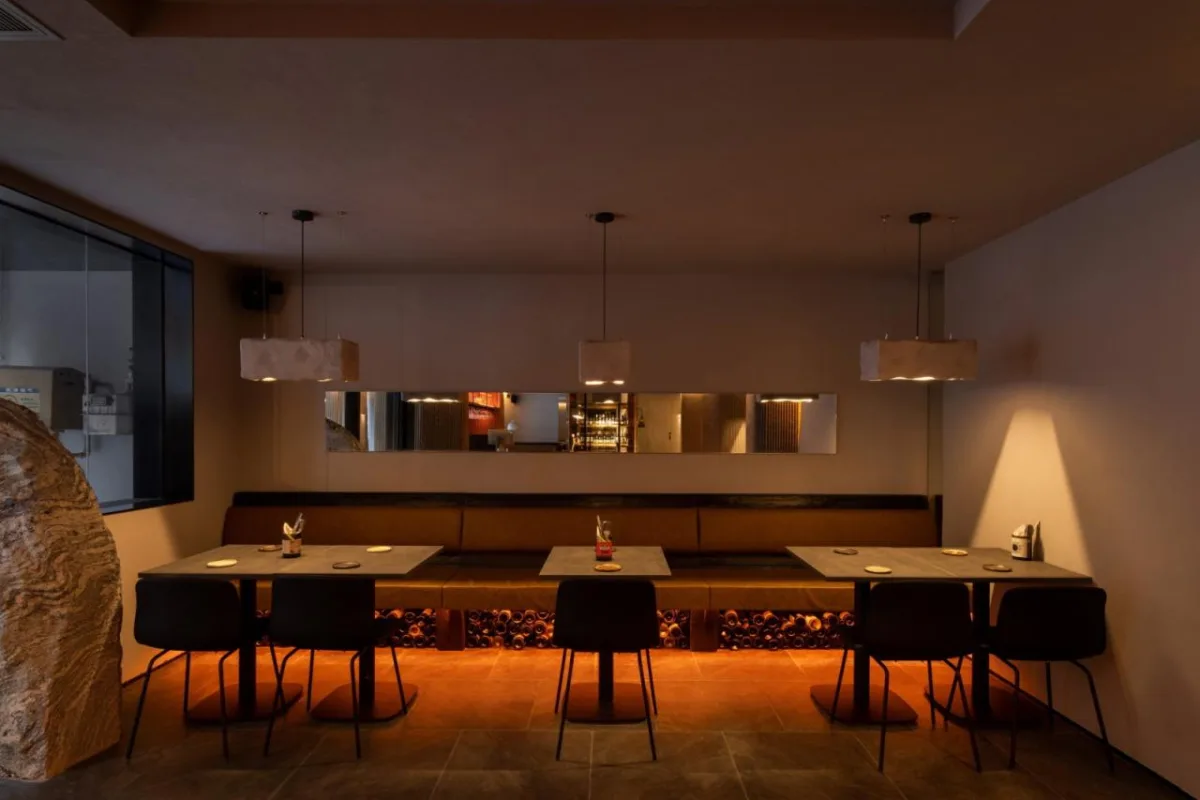 BIM建筑|Wine Nuts酒疯子餐酒吧 / 未韬建筑