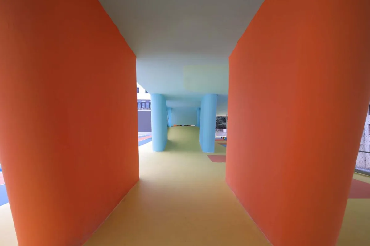 BIM建筑|九寨沟县启航幼儿园 / 东意建筑