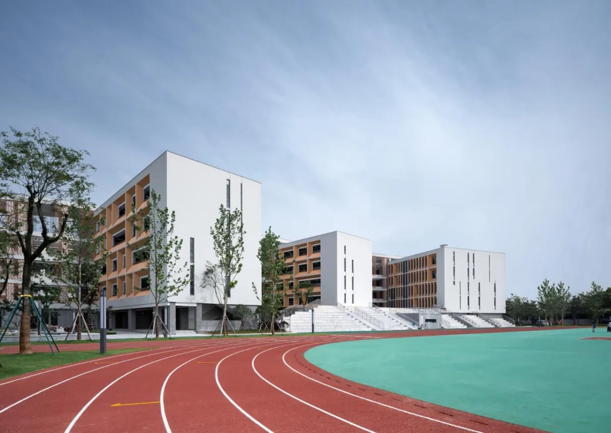 BIM建筑|开放式教育园林——宁波万科潘火实验中学 / UA尤安设计