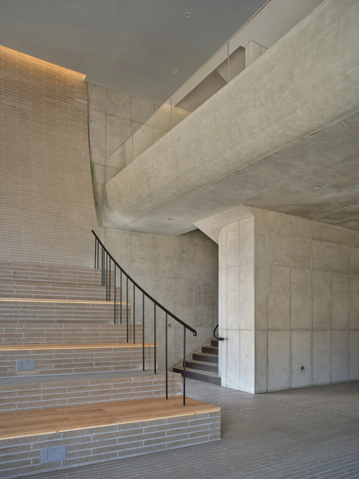 BIM建筑|流水墙体，泰瑞咖啡馆 / NAMELESS Architecture