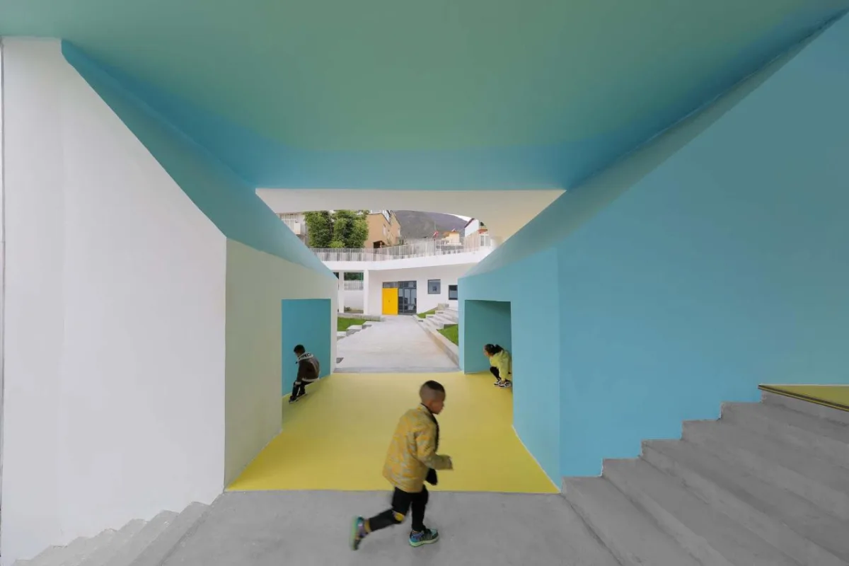 BIM建筑|九寨沟县启航幼儿园 / 东意建筑