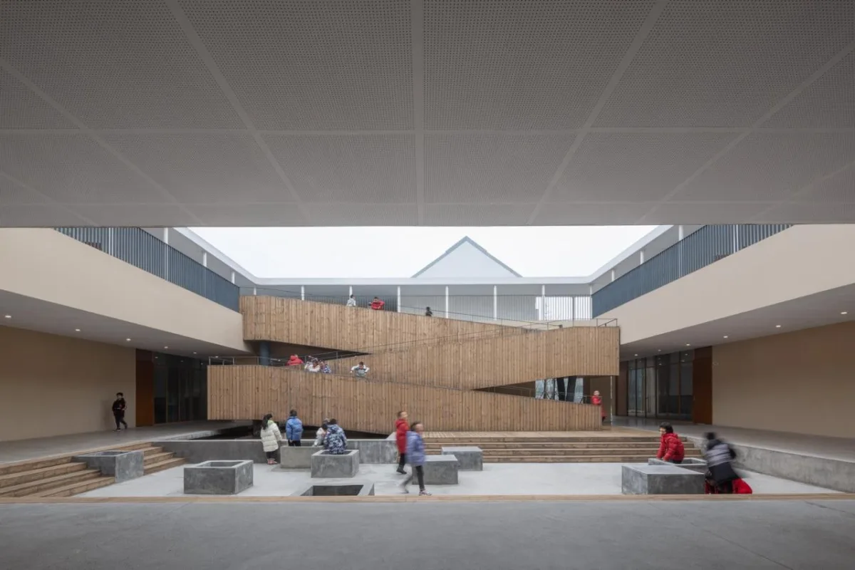 BIM建筑|平行与光的学校——青衣江路小学校 / 迹·建筑事务所（TAO）