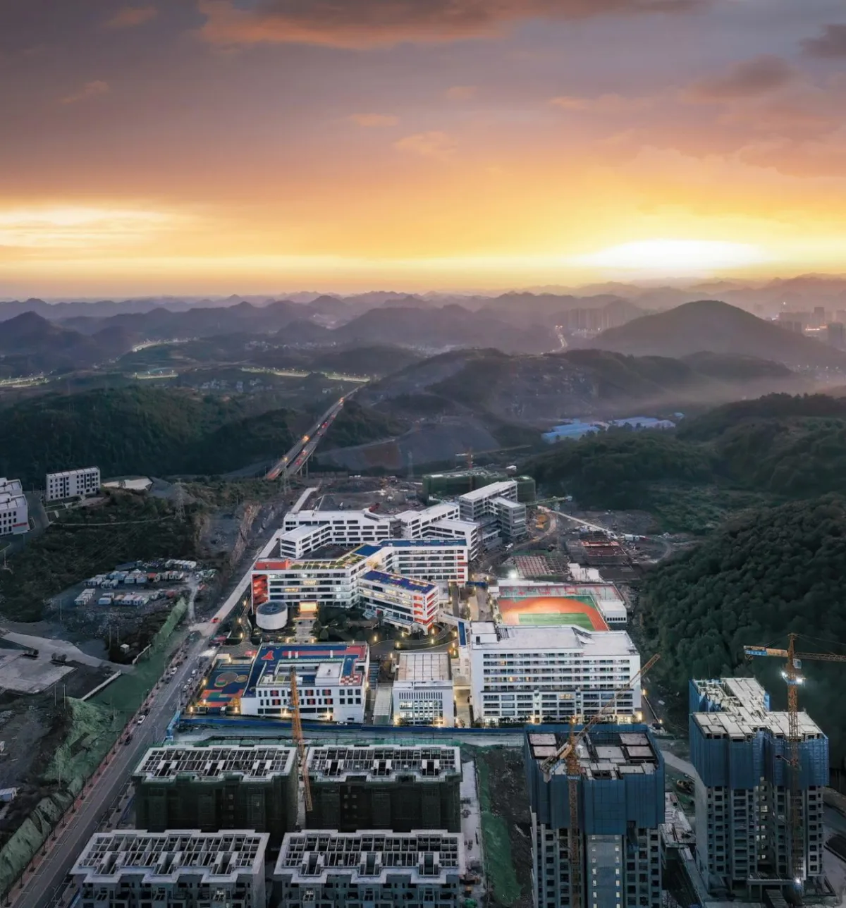 BIM建筑|吉首中驰·湘郡礼德学校（一期）/ 象外营造工作室