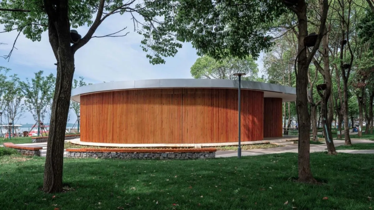 BIM建筑|梁子湖长岭渡口景观公厕 / 原榀建筑