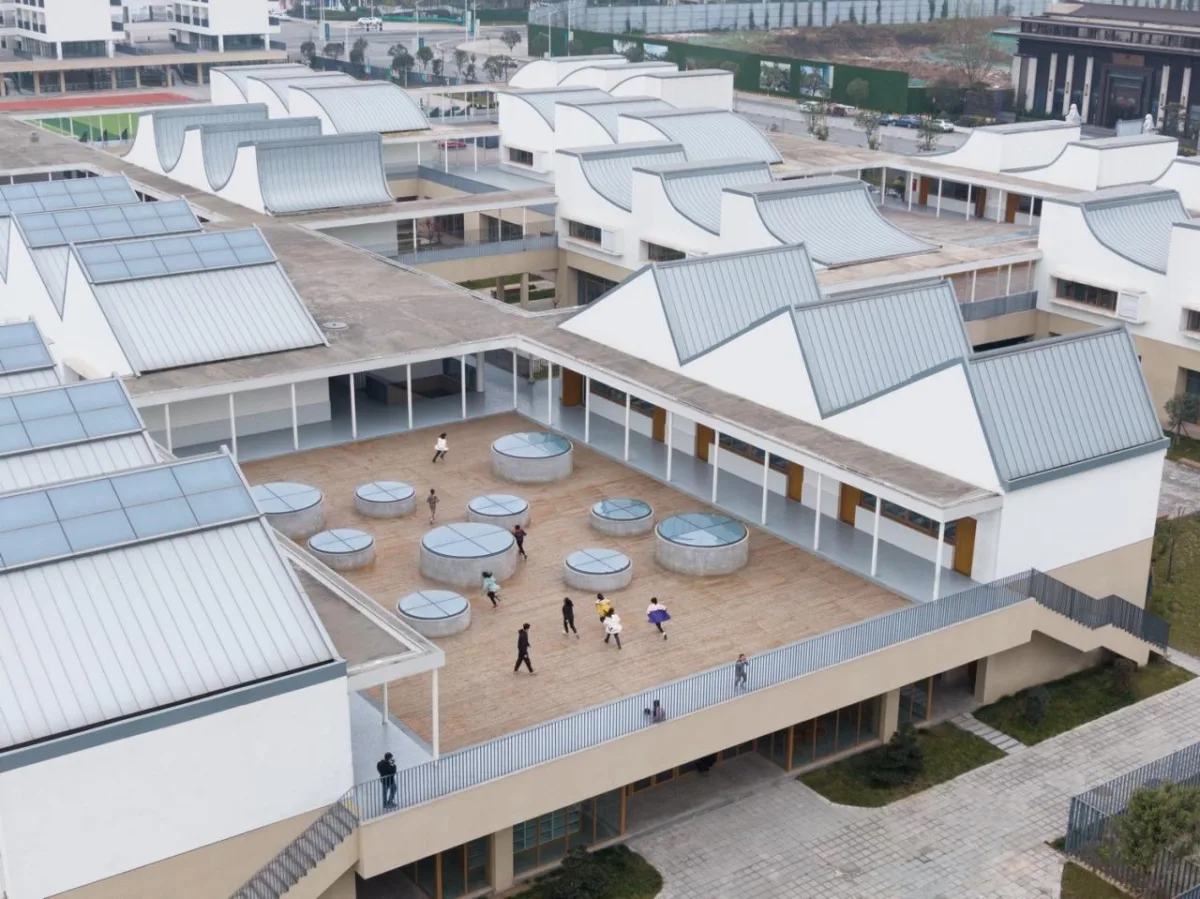 BIM建筑|平行与光的学校——青衣江路小学校 / 迹·建筑事务所（TAO）