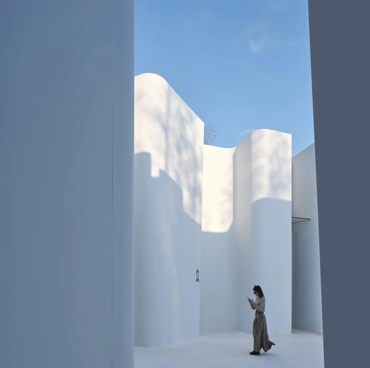BIM建筑|阿朵小镇公共卫生间 / 栖城设计
