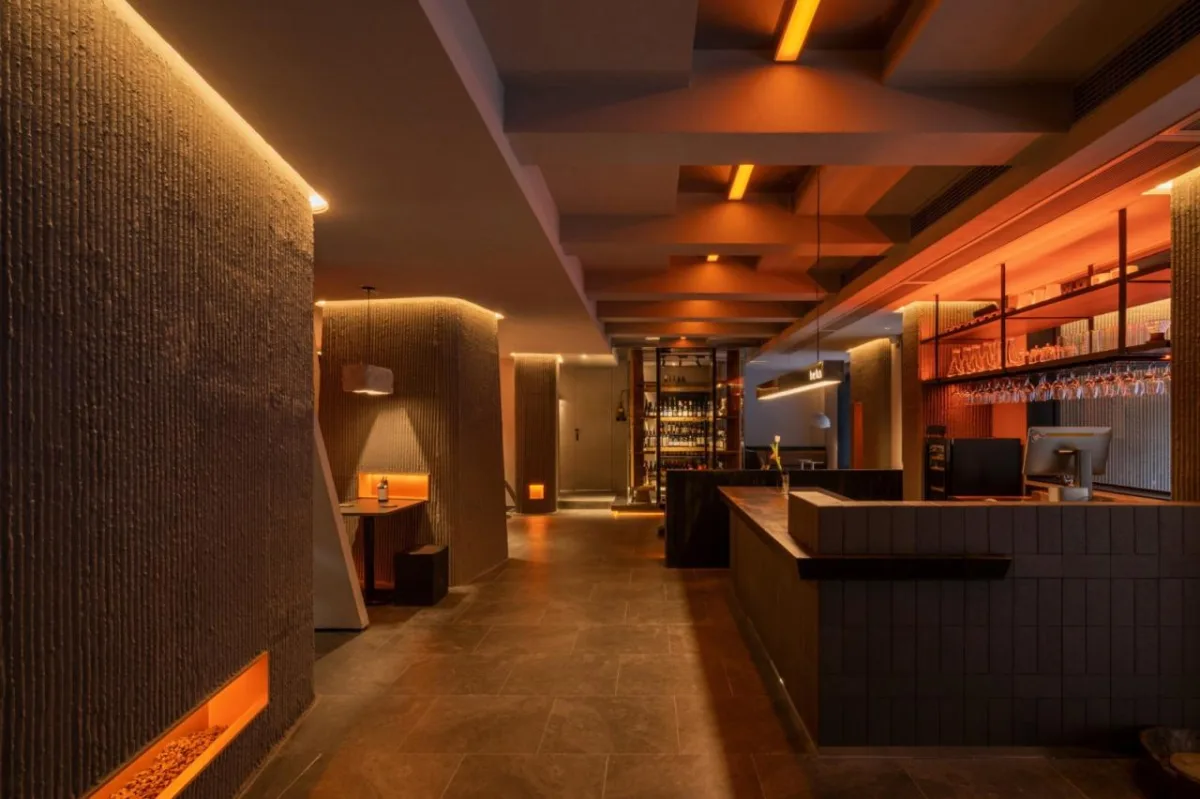 BIM建筑|Wine Nuts酒疯子餐酒吧 / 未韬建筑