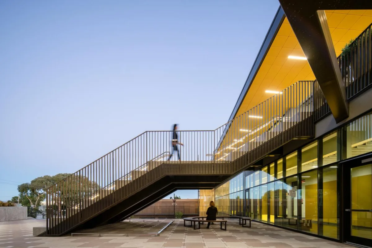BIM建筑|TIDE 学院 / LPA