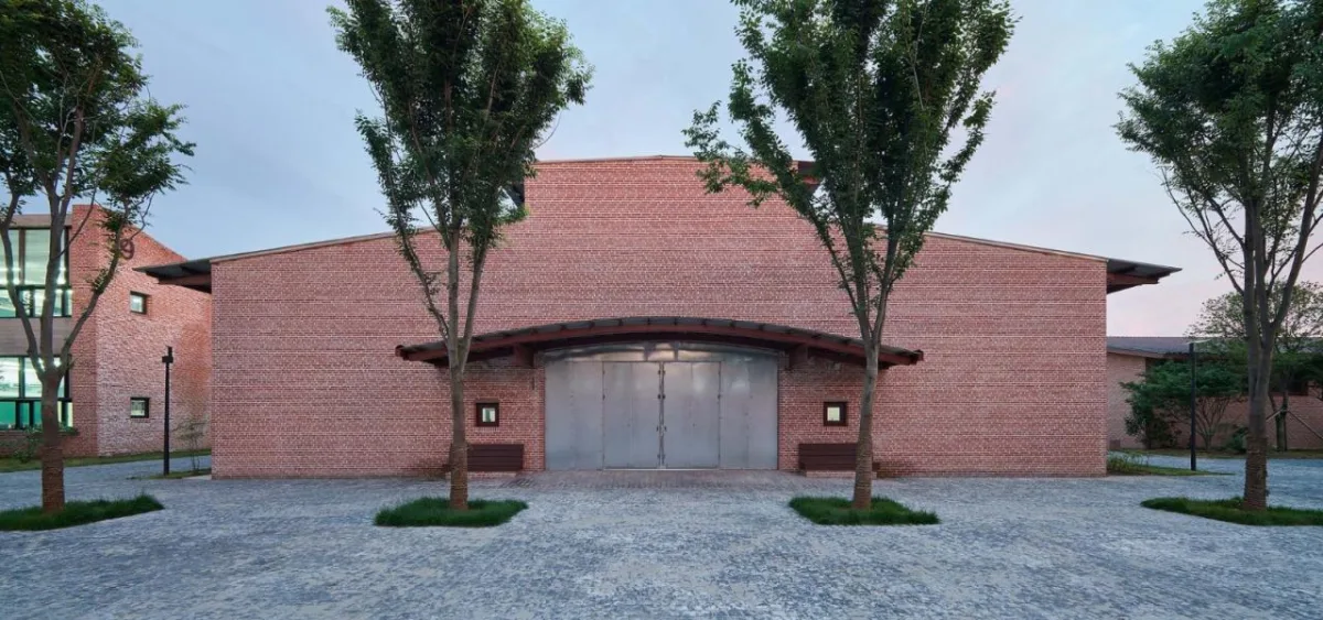 BIM建筑|​工坊式的校园：丁蜀成校 / 亘建筑事务所