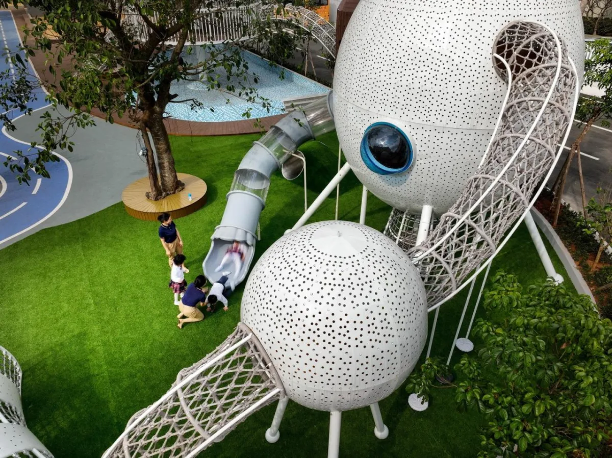 BIM建筑|海口山高幼儿园：一座位于高铁站下的幼儿园,如何征服小朋友 / DIKA新作