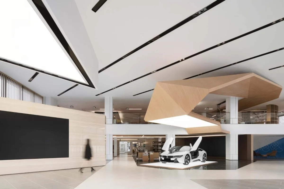 BIM建筑|成都BMW宝马体验中心 / 朱海博建筑设计事务所