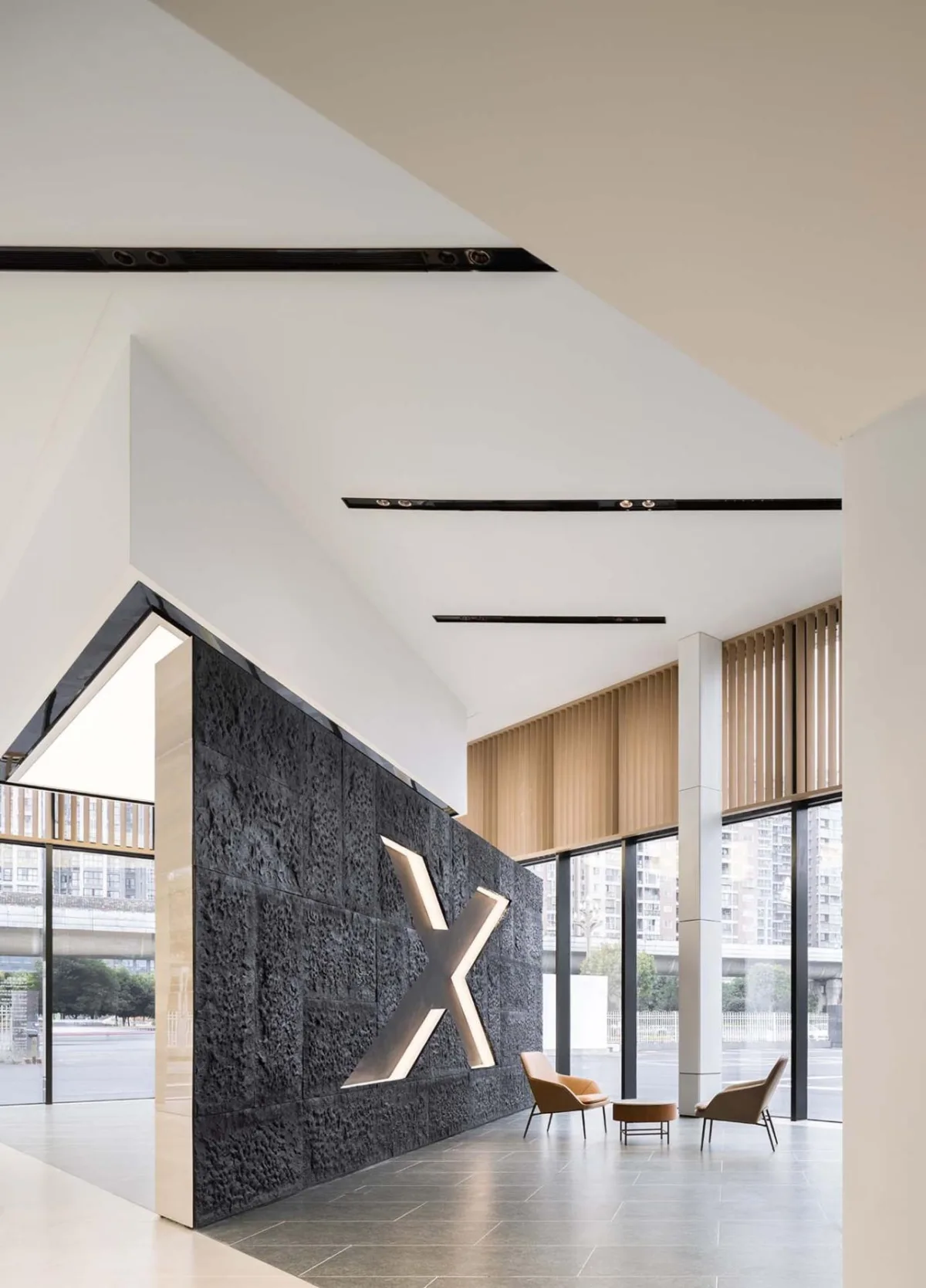 BIM建筑|成都BMW宝马体验中心 / 朱海博建筑设计事务所