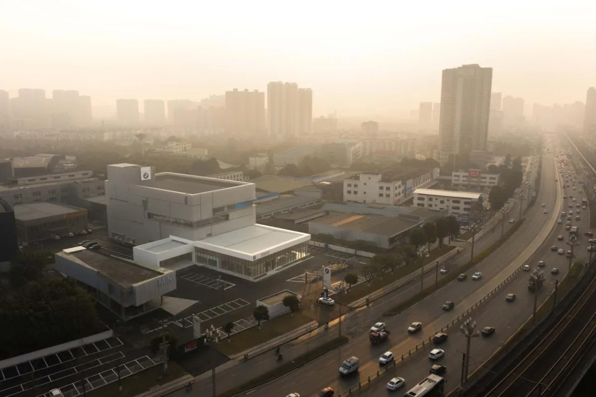 BIM建筑|成都BMW宝马体验中心 / 朱海博建筑设计事务所
