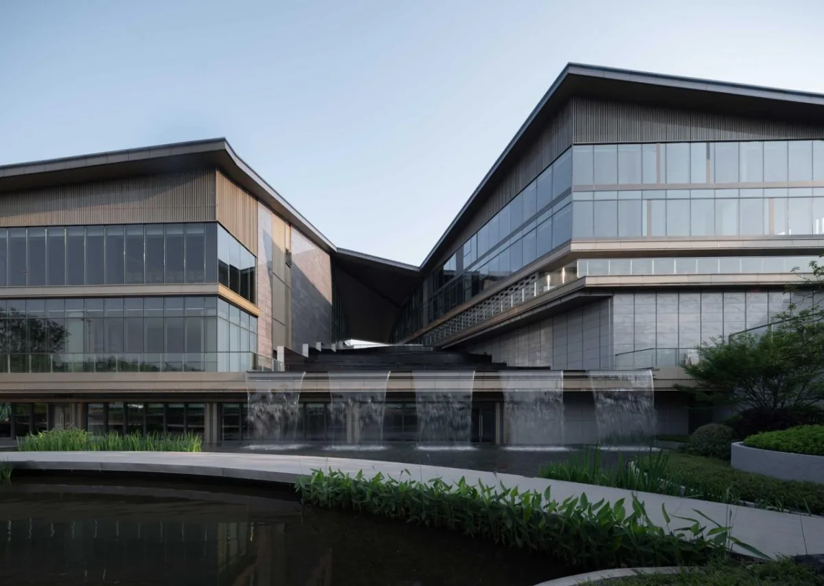 BIM建筑|长沙麓隐青竹湖展示中心 / PTA上海柏涛