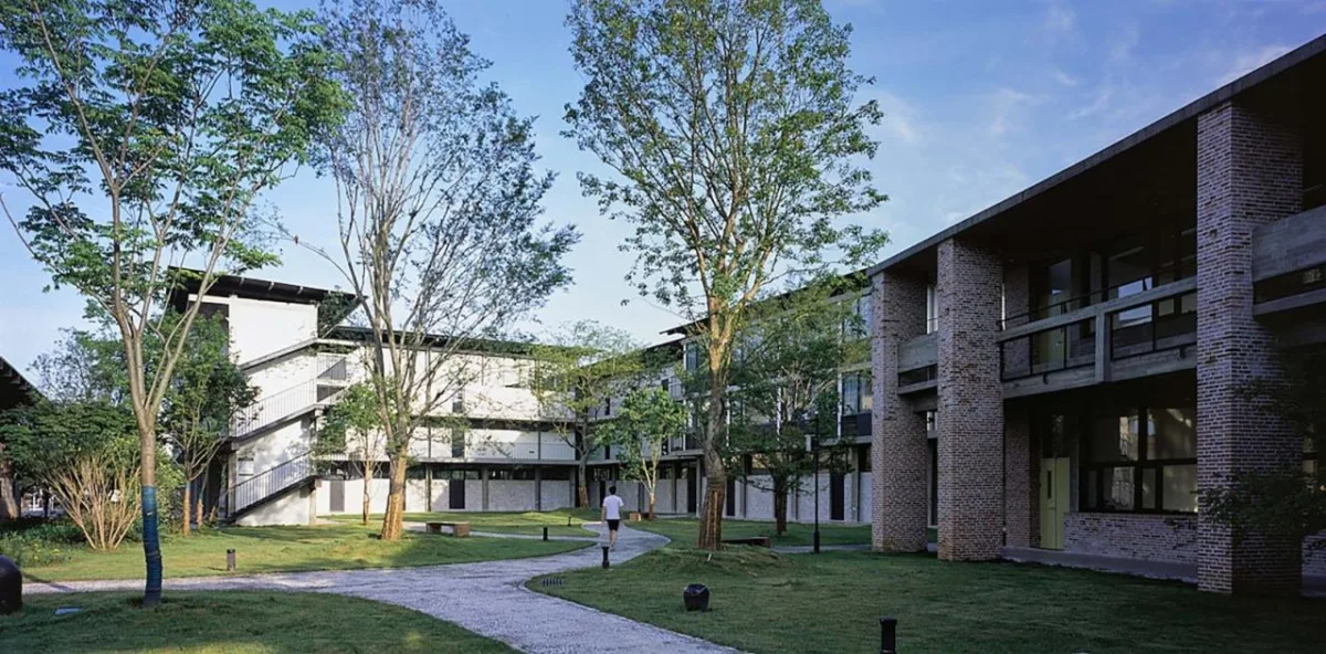 BIM建筑|​工坊式的校园：丁蜀成校 / 亘建筑事务所