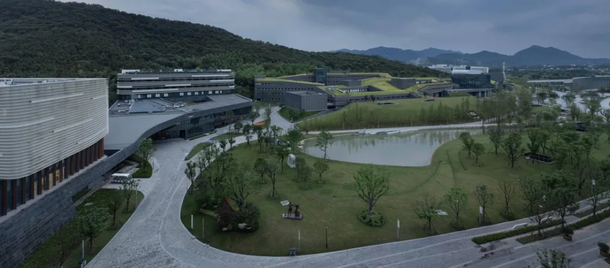 BIM建筑|溪上飞檐：浙江音乐学院校园微更新 / 朱培栋-line+建筑事务所、gad