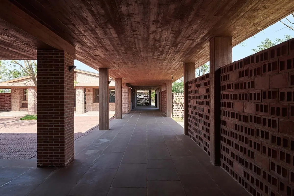 BIM建筑|​工坊式的校园：丁蜀成校 / 亘建筑事务所