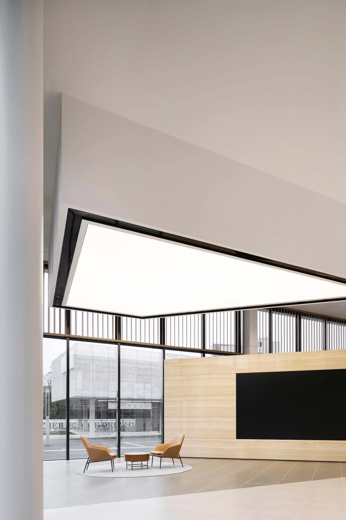 BIM建筑|成都BMW宝马体验中心 / 朱海博建筑设计事务所