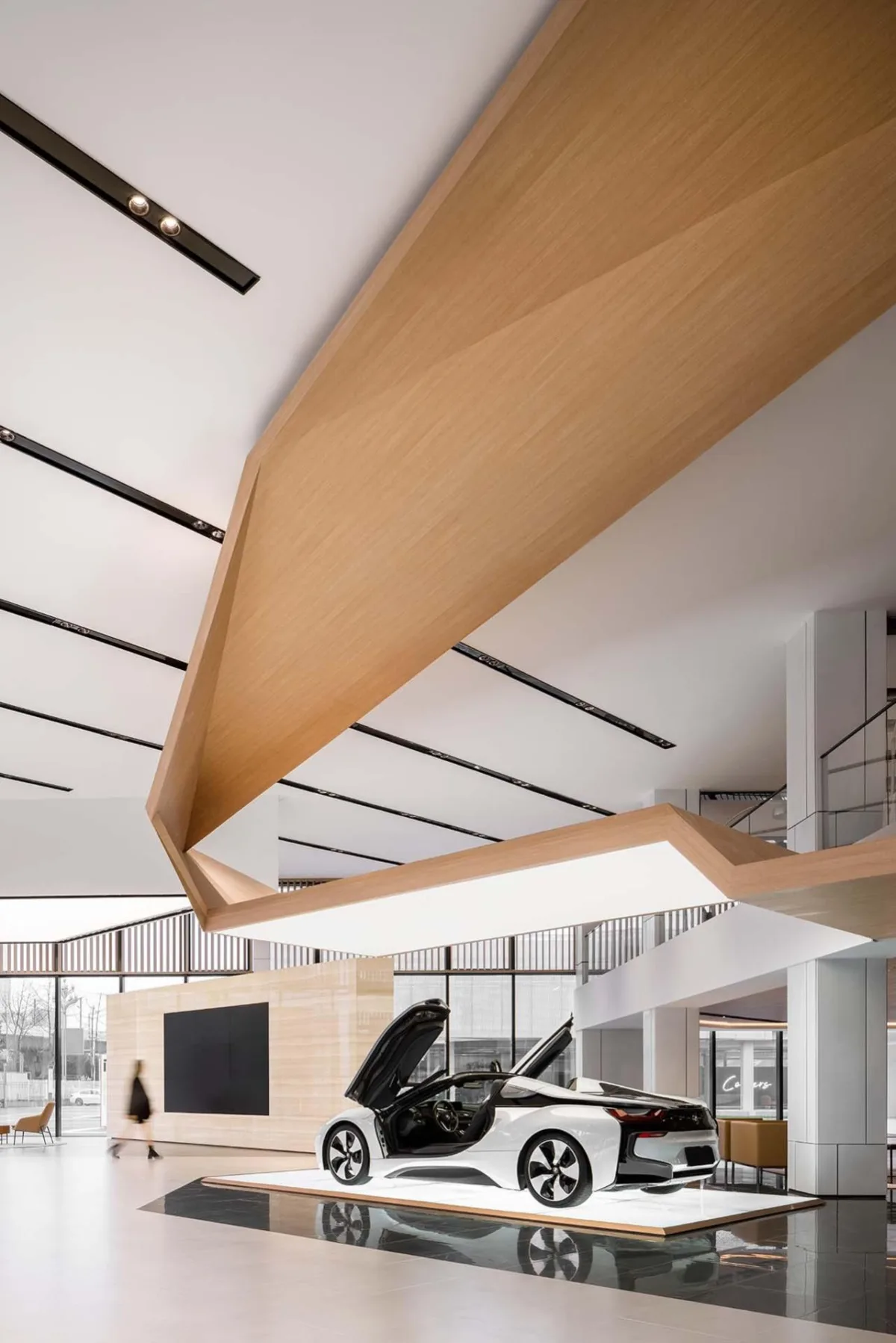 BIM建筑|成都BMW宝马体验中心 / 朱海博建筑设计事务所