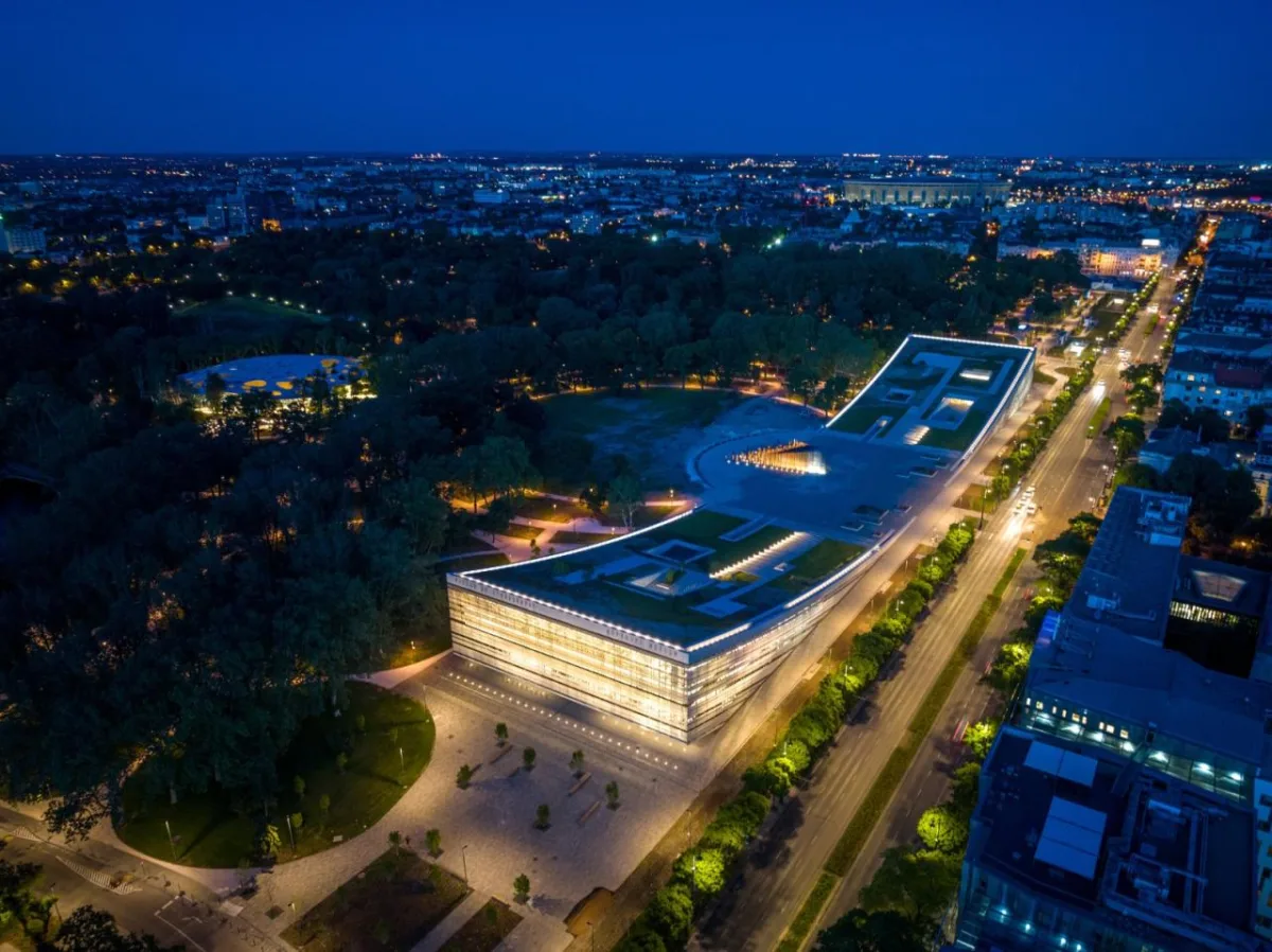 BIM建筑|布达佩斯民族学博物馆 / NAPUR Architect