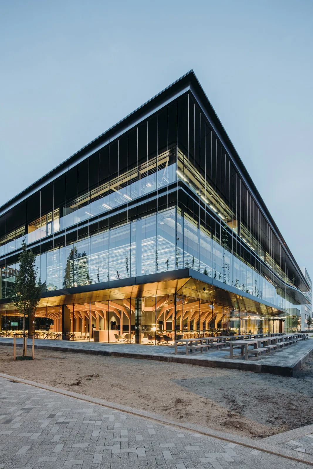 BIM建筑|荷兰代尔夫特理工大学新型能源再生跨学科教学楼 / UNStudio