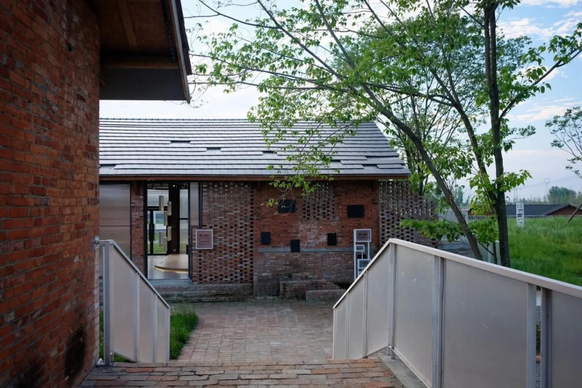 BIM建筑|青龙湖·漂浮种子：自我更新 / 小隐建筑事务所