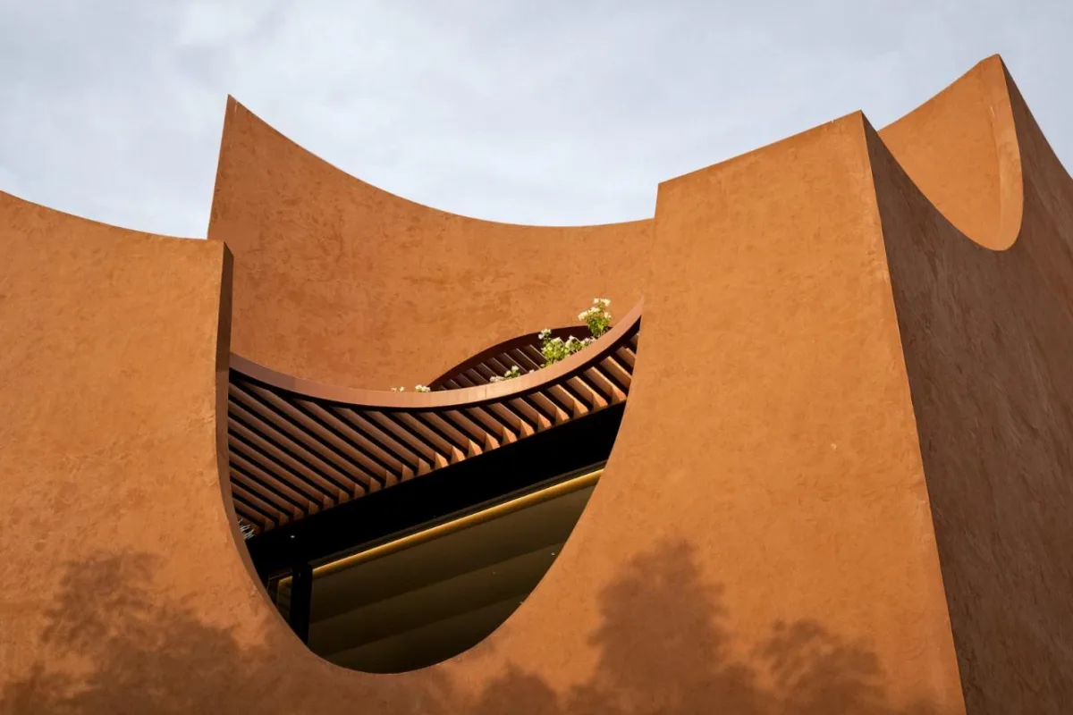 BIM建筑| 拱形的未来之家 / Sanjay Puri Architects