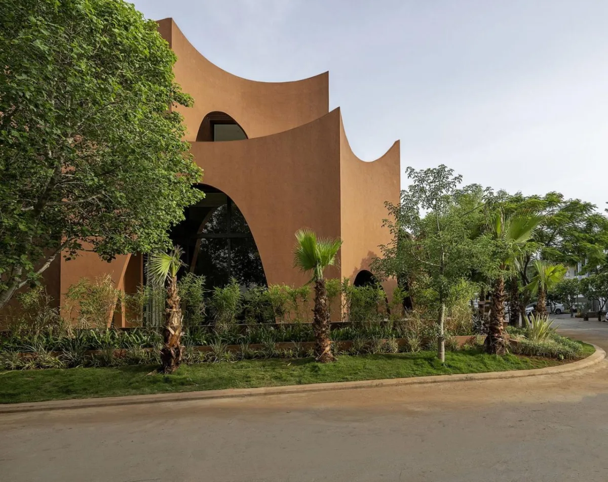 BIM建筑| 拱形的未来之家 / Sanjay Puri Architects