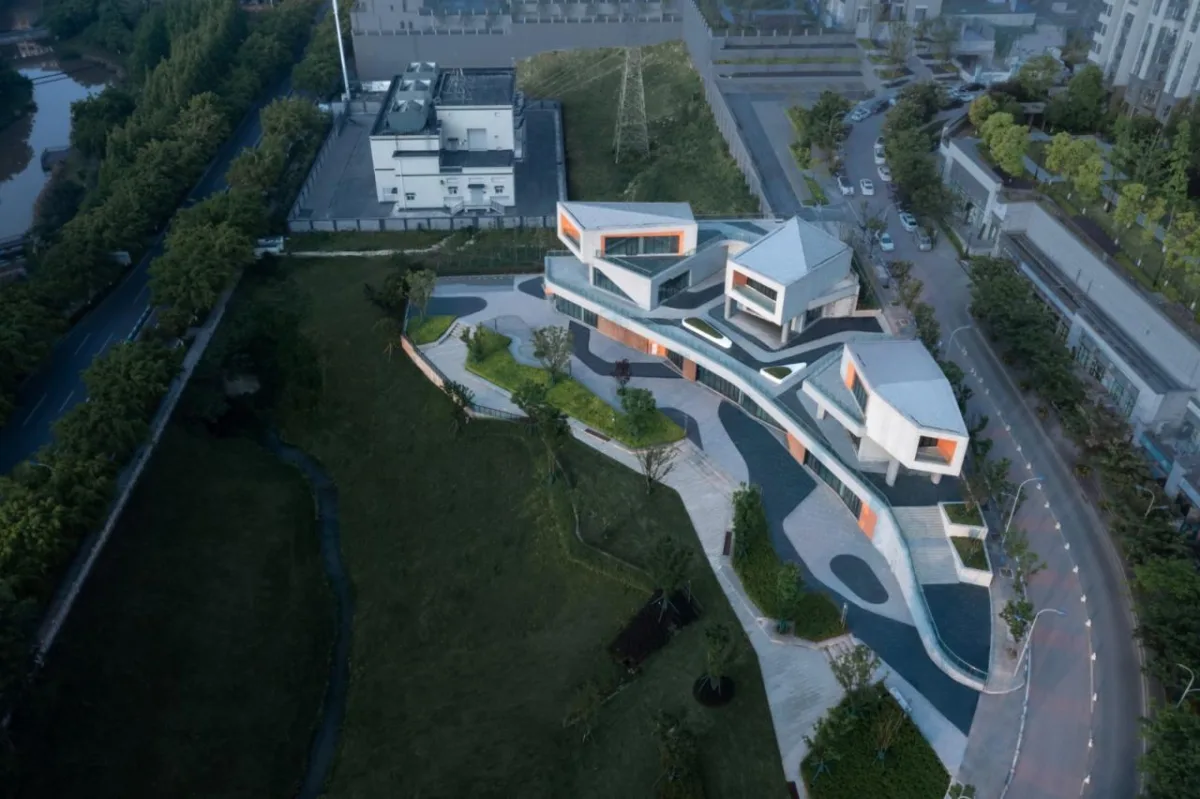BIM建筑|重庆南岸区茶园中交漫山滨河商业，重庆 / 源道建筑