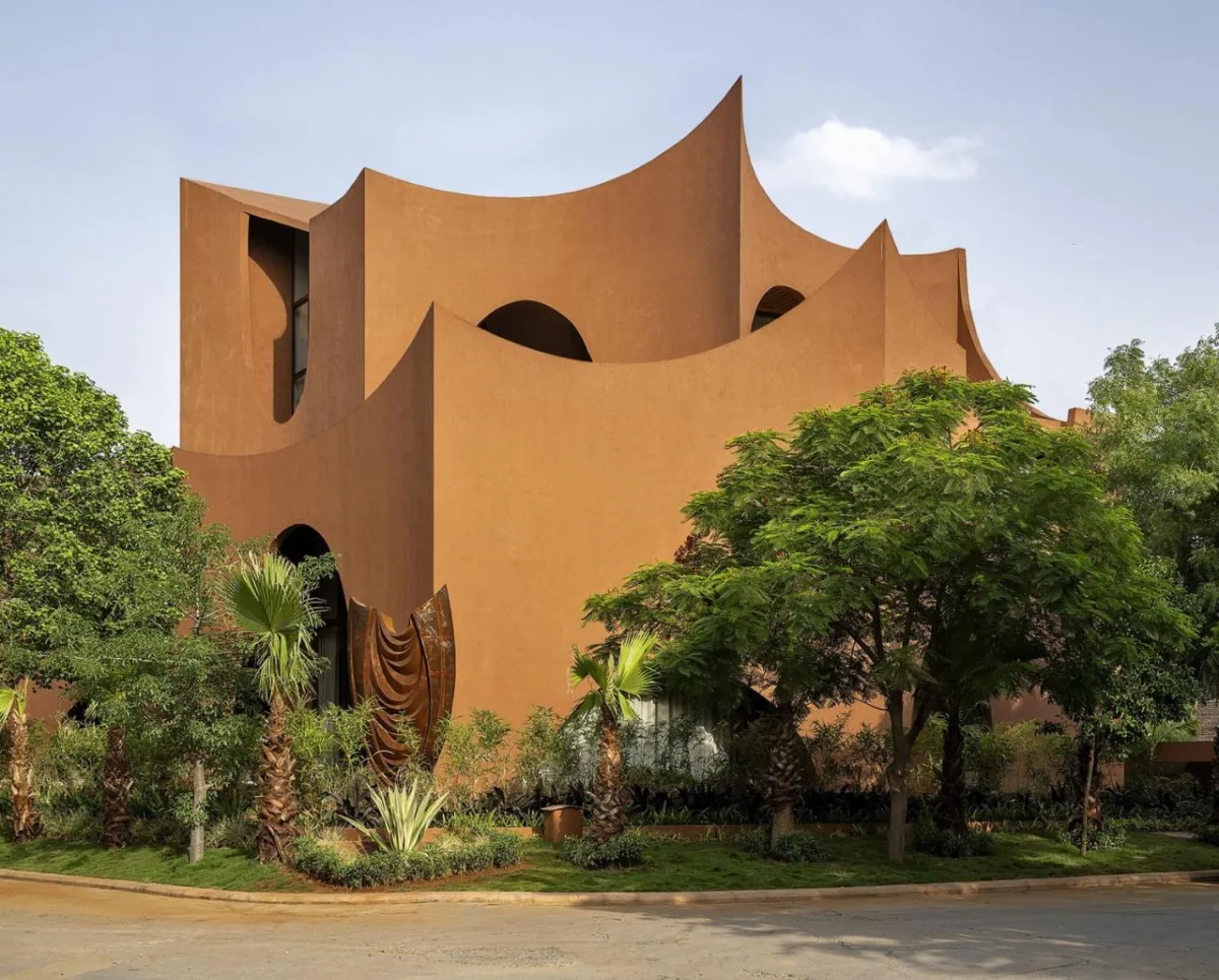 BIM建筑| 拱形的未来之家 / Sanjay Puri Architects