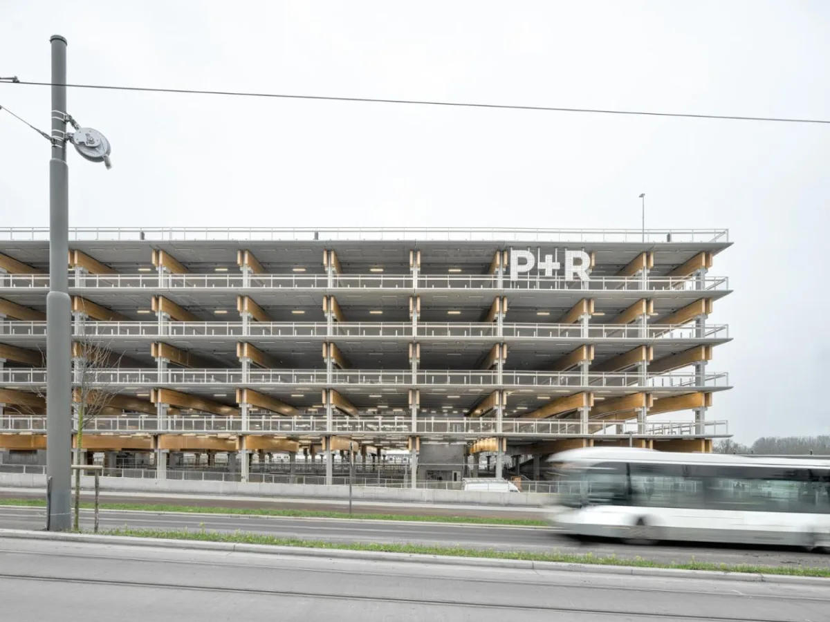 BIM建筑|Park+Ride新模式，私人交通+公交交通 / HUB