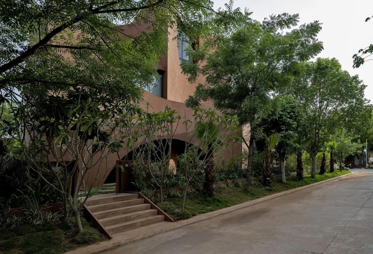 BIM建筑| 拱形的未来之家 / Sanjay Puri Architects