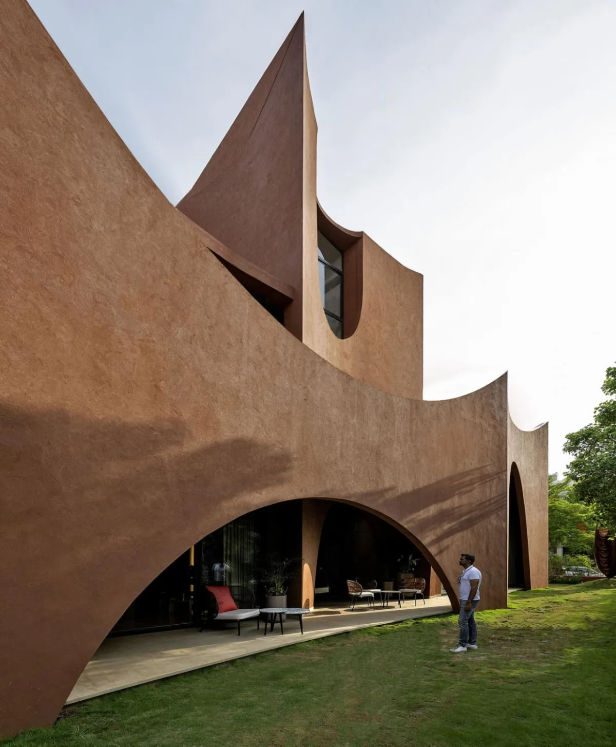BIM建筑| 拱形的未来之家 / Sanjay Puri Architects