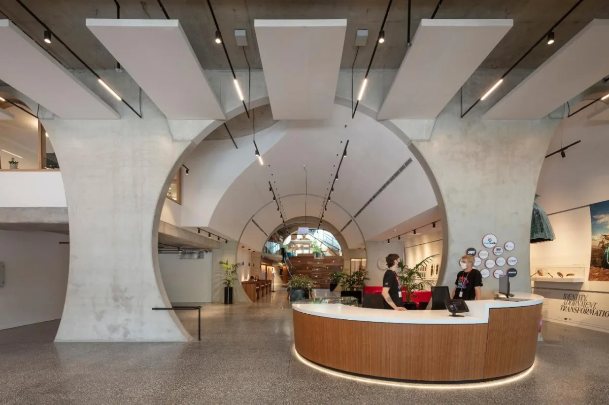 BIM建筑|‘半成品’建筑：圣基尔达，维多利亚傲娇中心 / BAU+Grant Amon