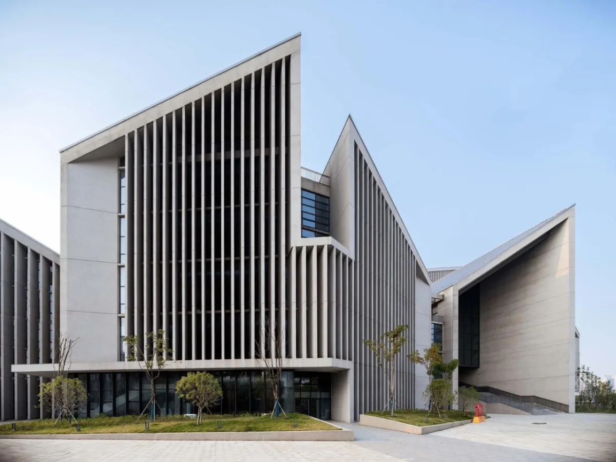 BIM建筑|江西建设职业技术学院图文信息综合楼 / 华南理工大学建筑设计研究院有限公司 陶郅工作室