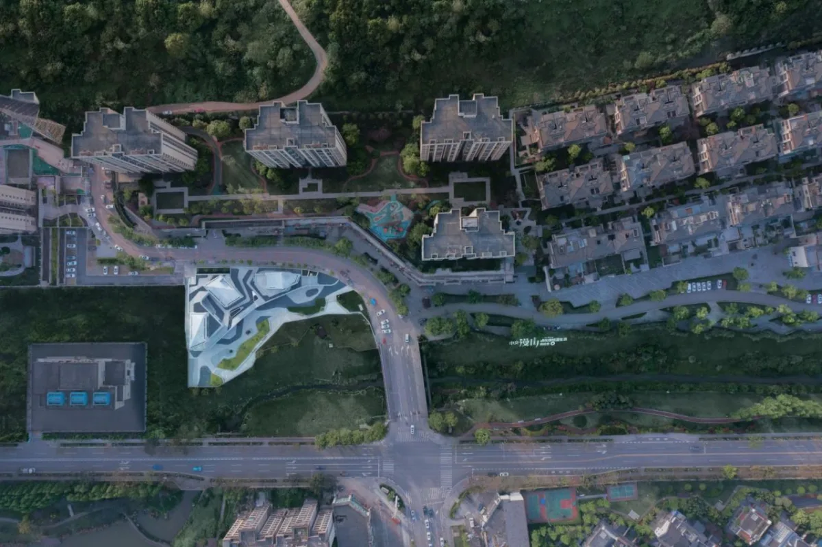 BIM建筑|重庆南岸区茶园中交漫山滨河商业，重庆 / 源道建筑