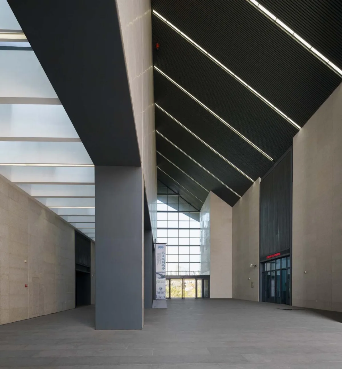 BIM建筑|江西建设职业技术学院图文信息综合楼 / 华南理工大学建筑设计研究院有限公司 陶郅工作室