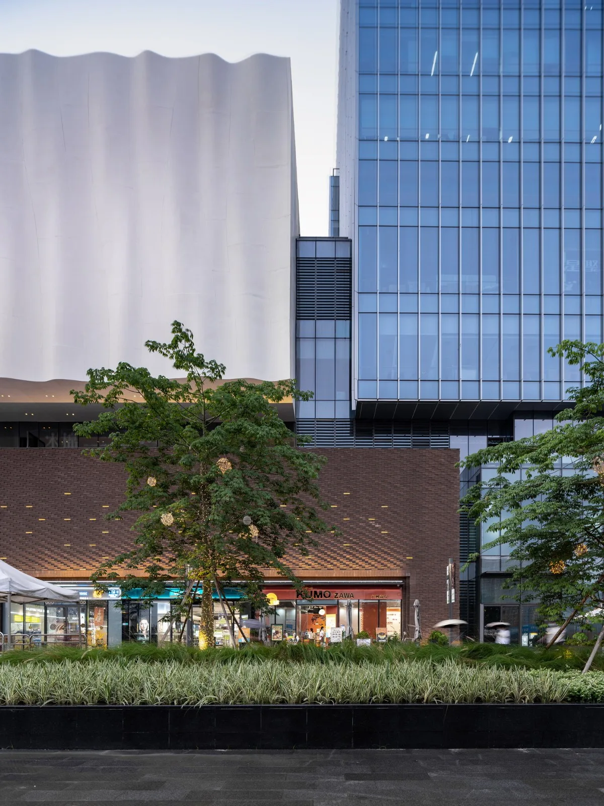 BIM建筑|一键焕新的城市插件-广州时代·芳华里二期续建更新 / EID Arch姜平工作室