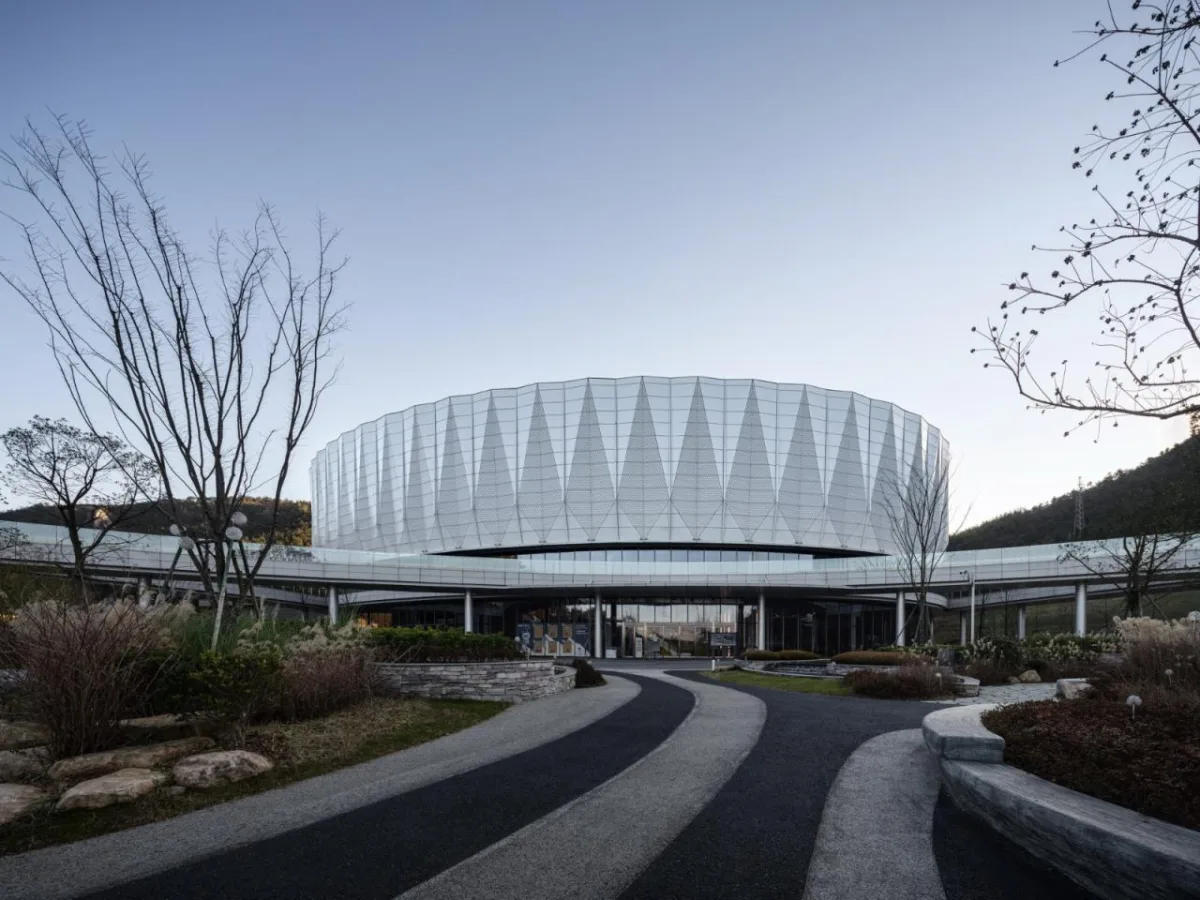 BIM建筑|空间激发运动活力：体育建筑合辑 / goa大象设计