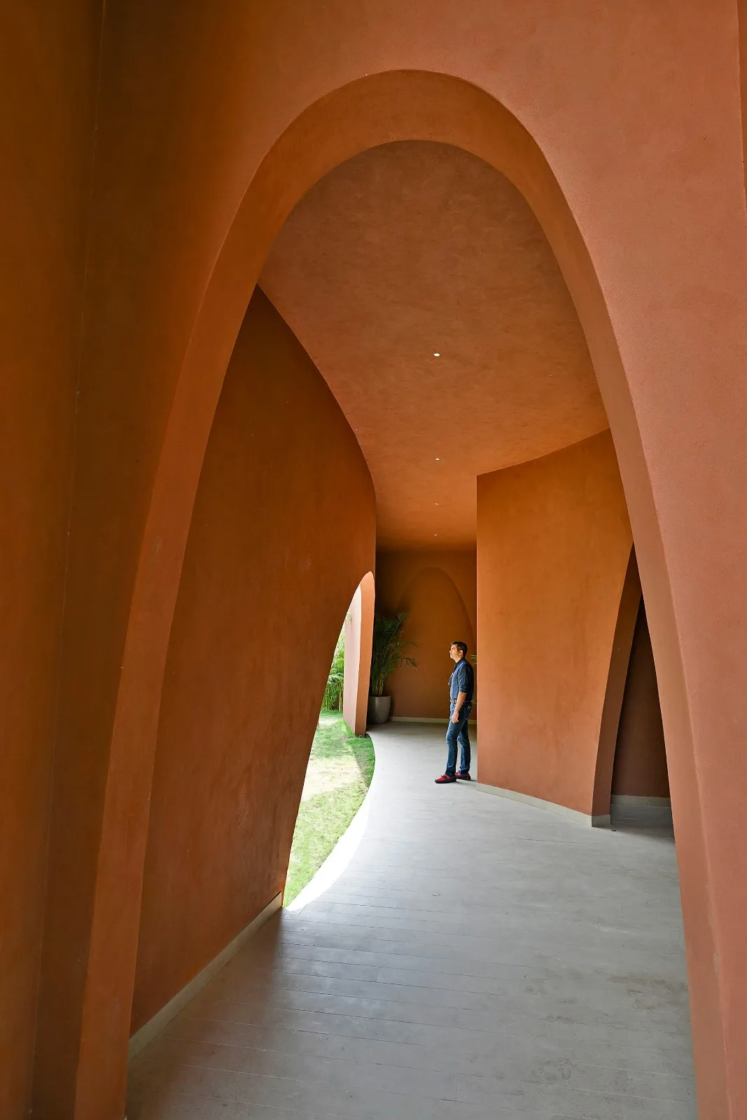 BIM建筑| 拱形的未来之家 / Sanjay Puri Architects